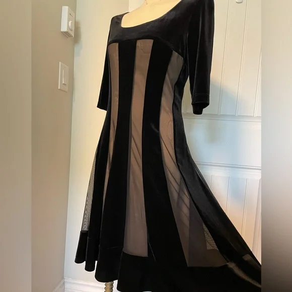 2000s fit and flare velvet striped dress 10 - Picture 4 of 8